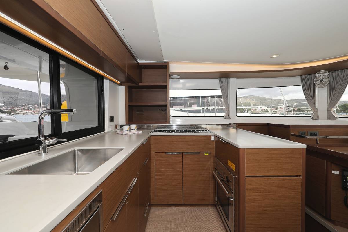 Lagoon 46, Barbarella III | Yachtcharter Kroatien