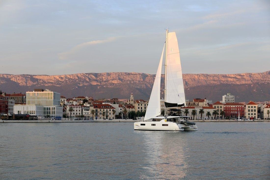 Lagoon 46, Lady Point | Yacht Charter Croatia
