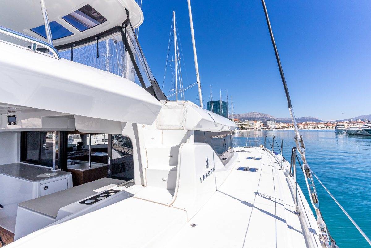 Lagoon 46, Velvet Breeze | Yacht Charter Croatia