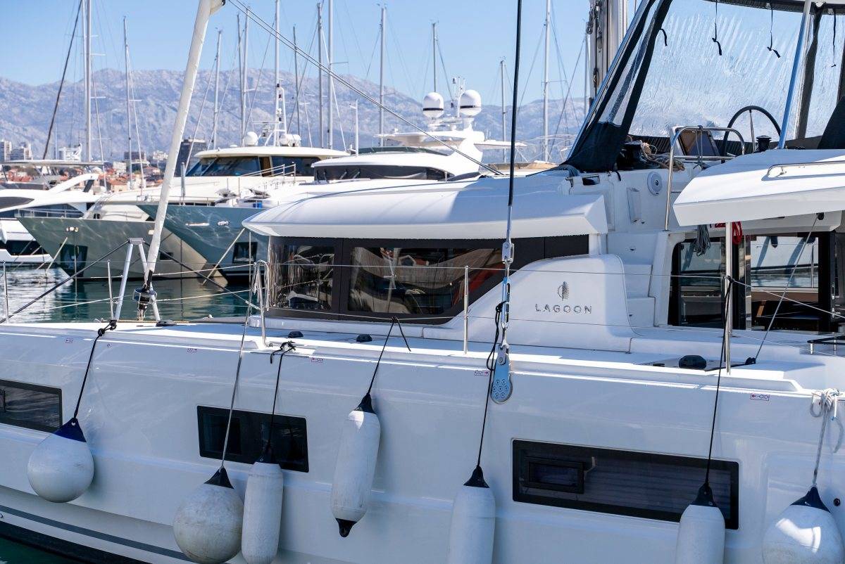 Lagoon 46, Velvet Breeze | Yacht Charter Croatia