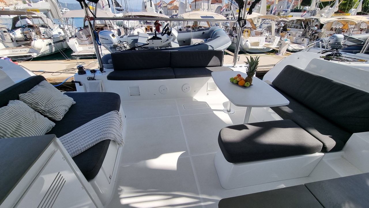 Lagoon 46, Magic Point | Yacht Charter Croatia