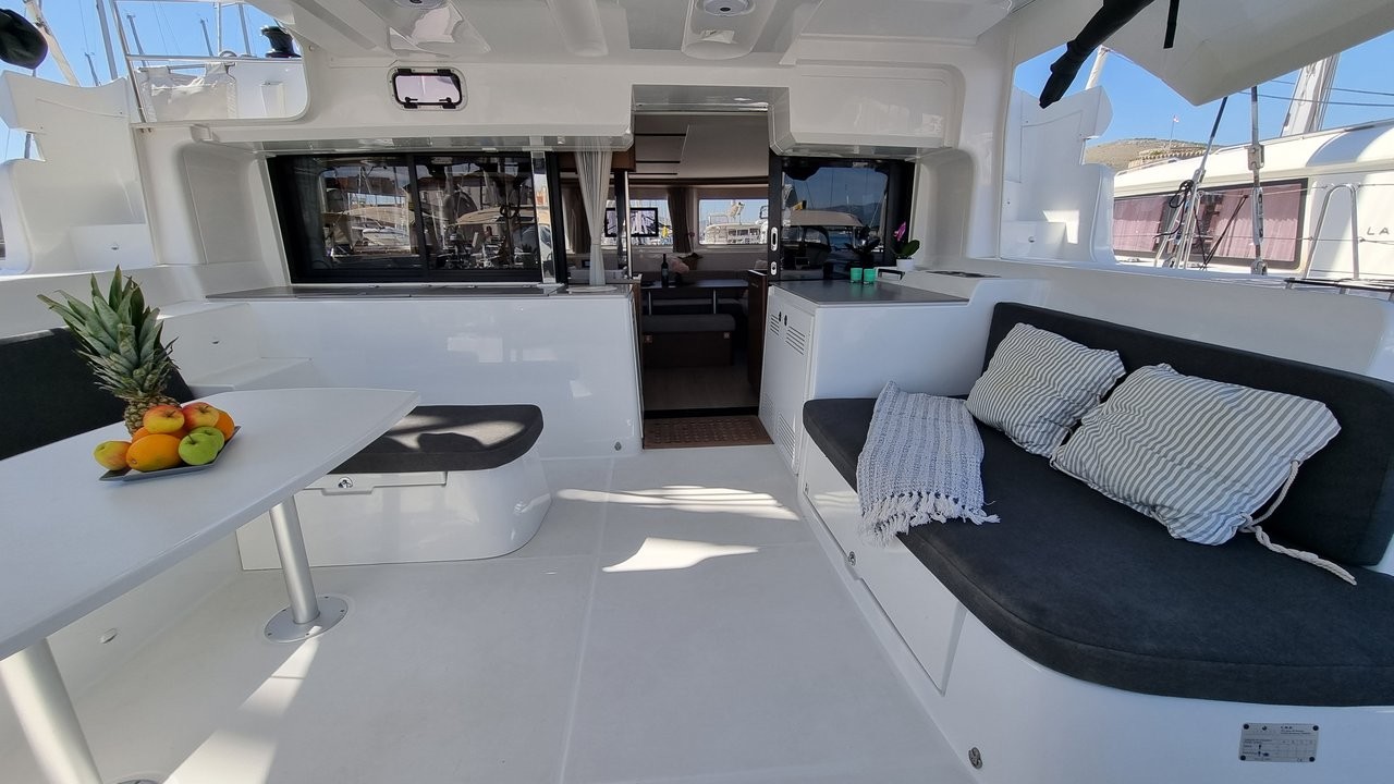 Lagoon 46, Magic Point | Yacht Charter Croatia