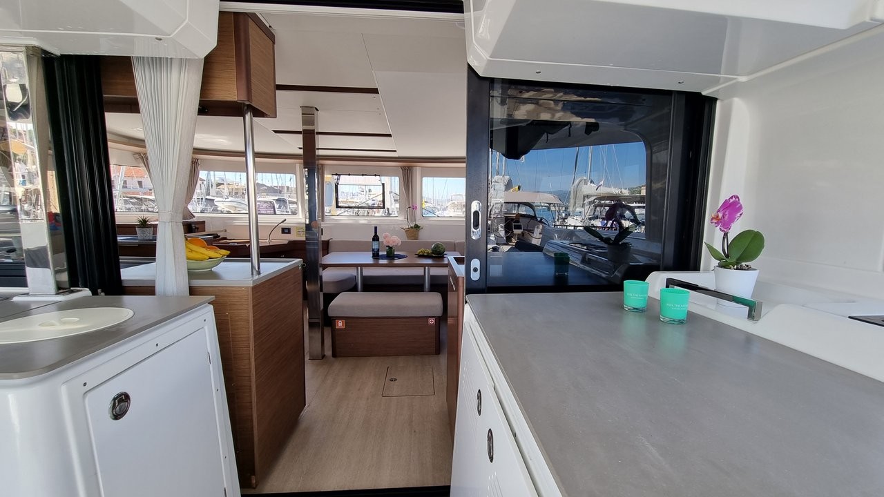Lagoon 46, Magic Point | Yacht Charter Croatia