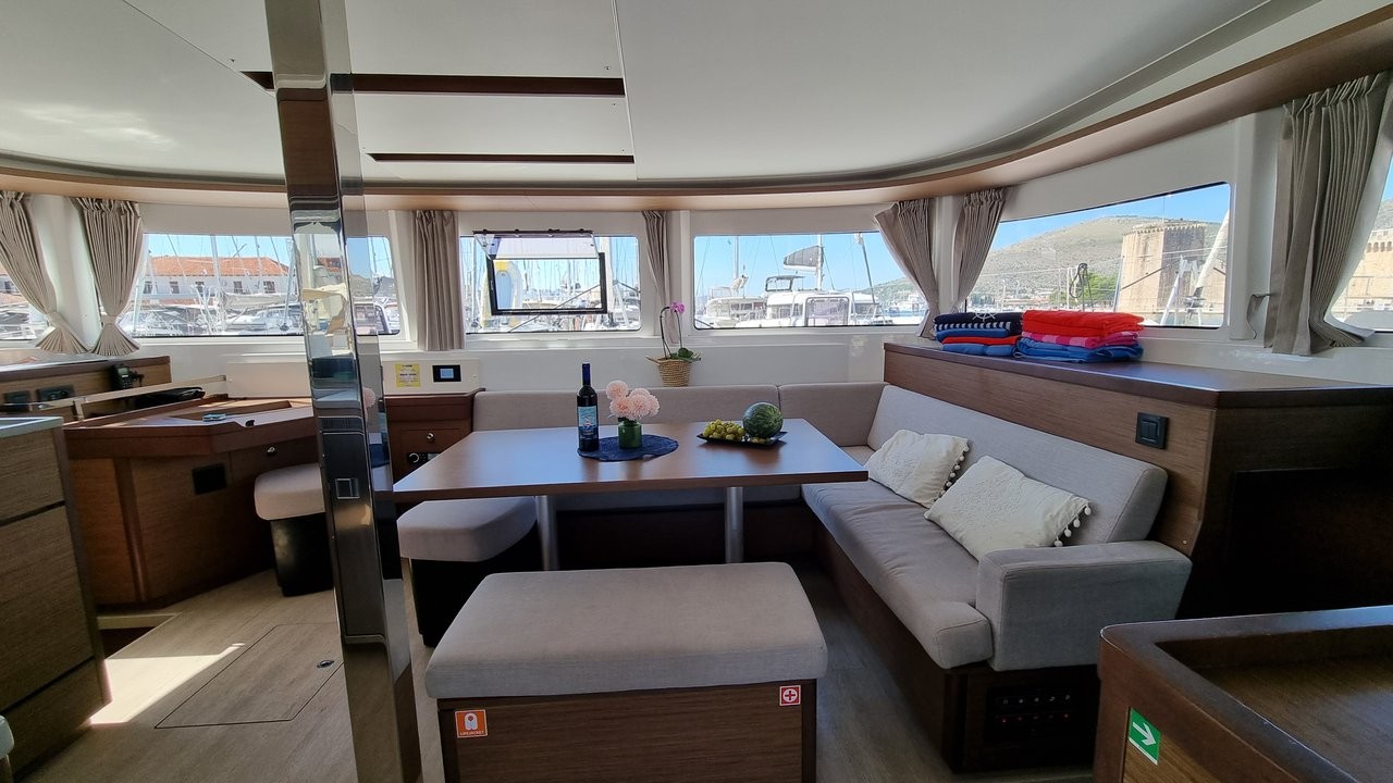Lagoon 46, Magic Point | Yacht Charter Croatia