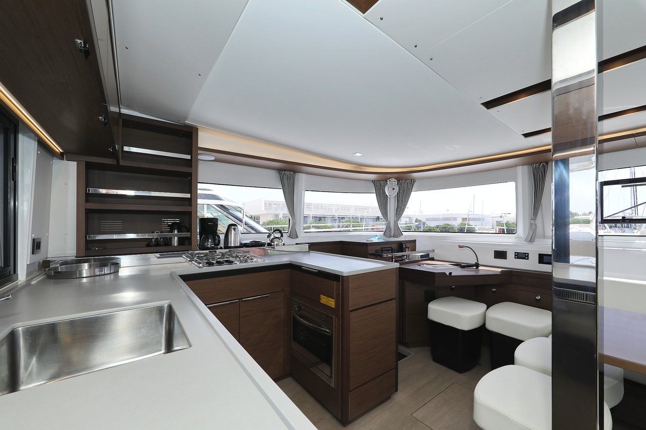 Lagoon 46, Panos | Yacht Charter Croatia