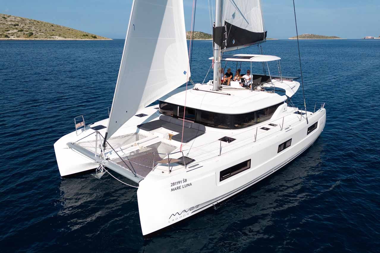 Lagoon 46, Mare Luna | Noleggio di Yacht Croazia