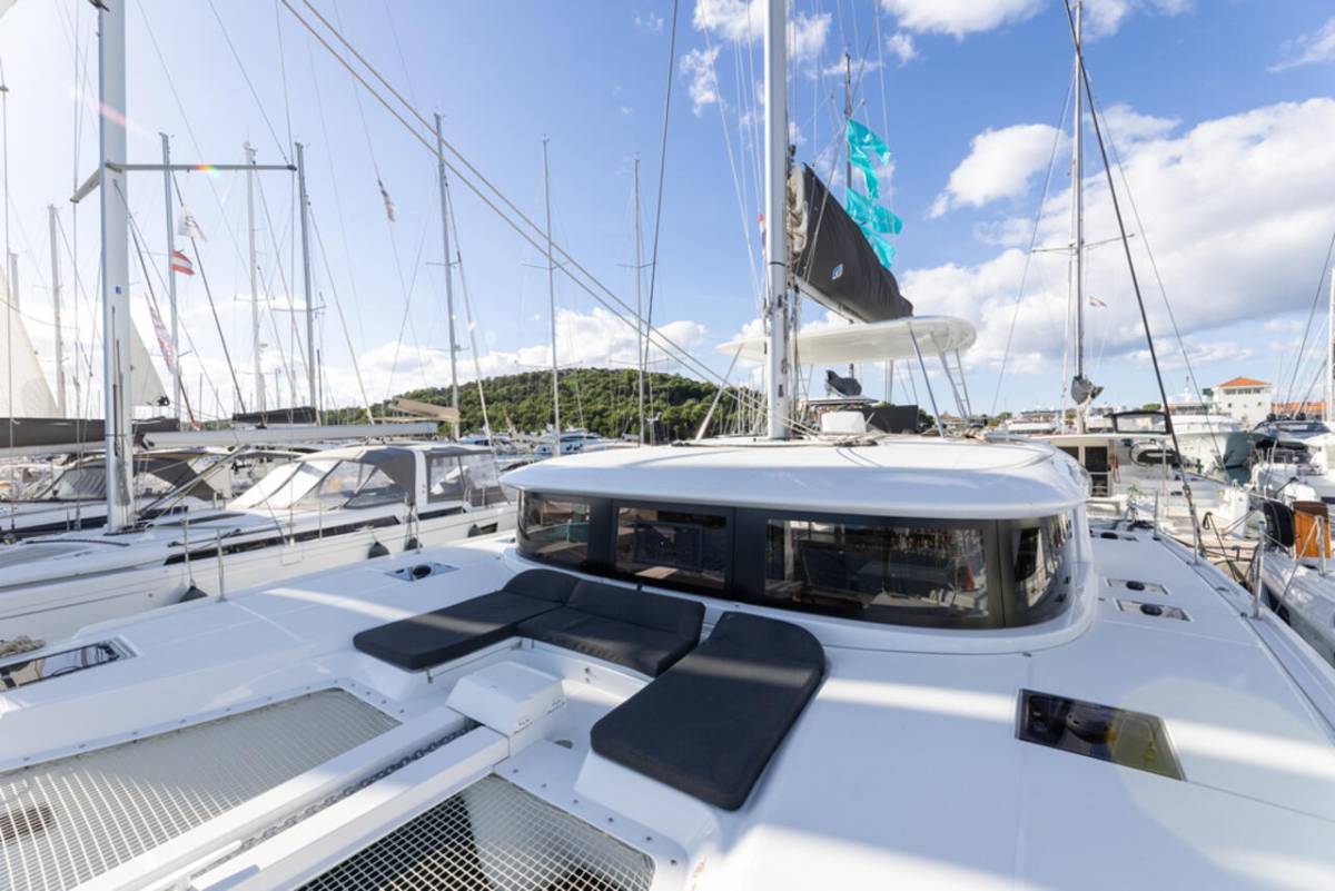 Lagoon 46, Cortes | Yacht Charter Croatia