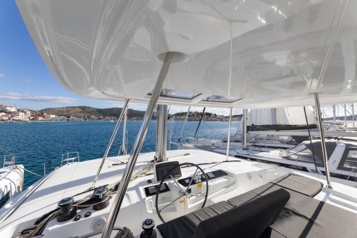 Lagoon 46, Cortes | Yacht Charter Croatia