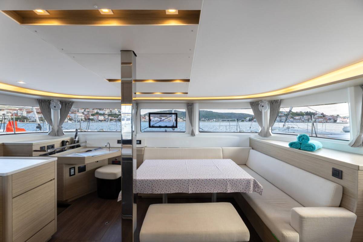 Lagoon 46, Cortes | Yacht Charter Croatia