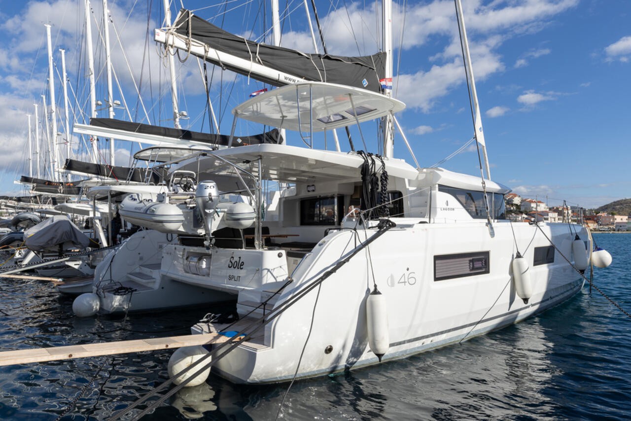 Lagoon 46, Cortes | Yachtcharter Kroatien