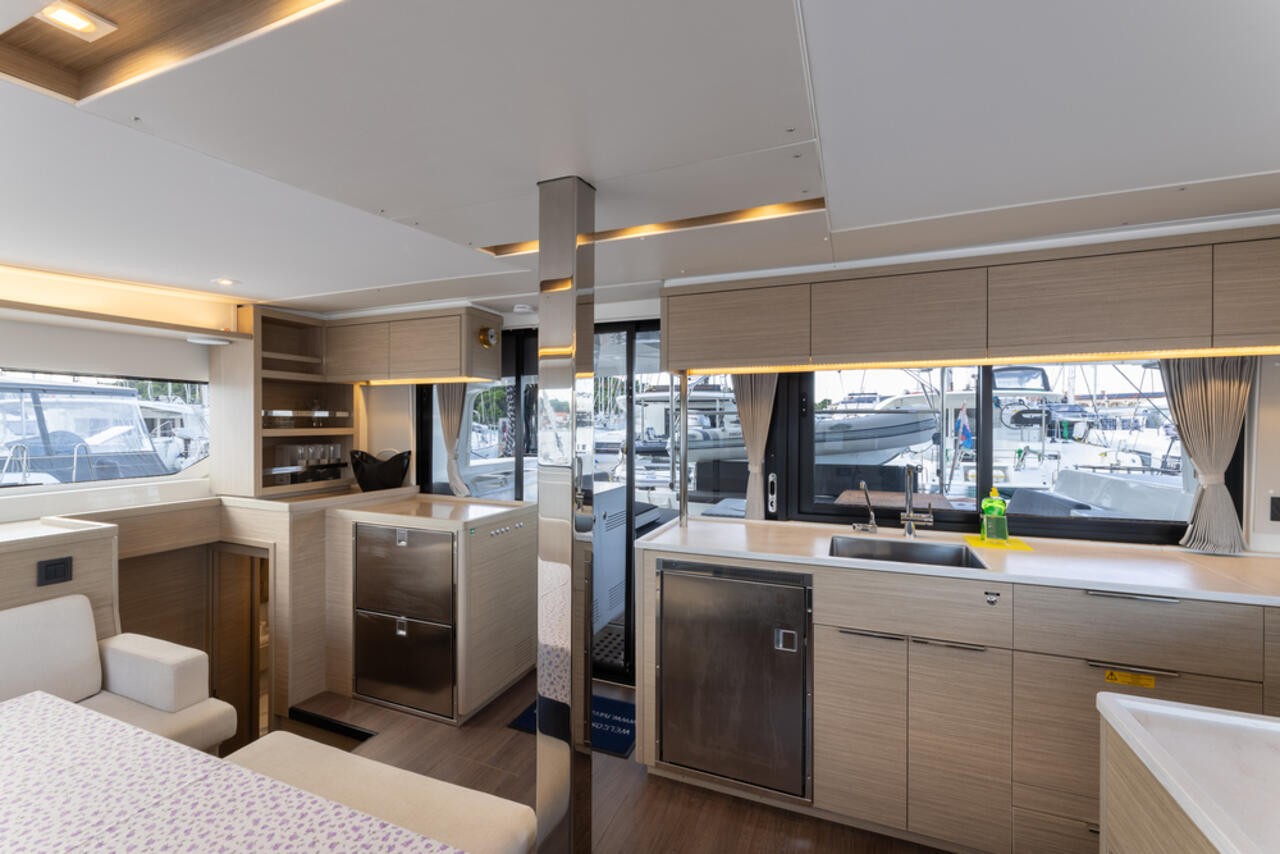 Lagoon 46, Cortes | Yachtcharter Kroatien