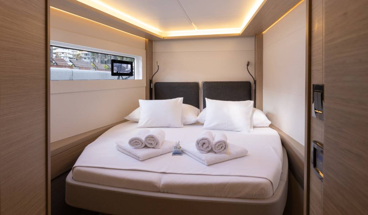 Lagoon 46, Skyfall | Yacht Charter Croatia