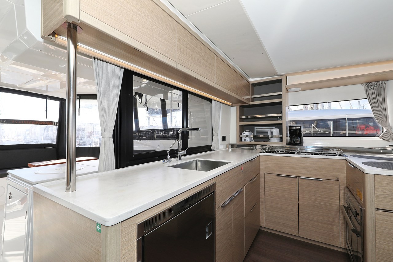 Lagoon 46, Hasta La Vista | Yachtcharter Kroatien