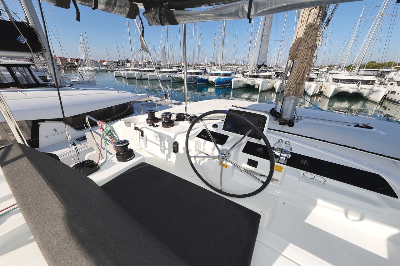 Lagoon 46, Ship Happens | Yacht Charter Croatia