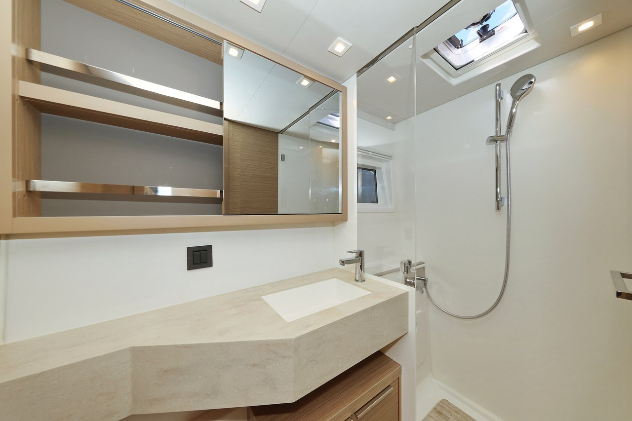 Lagoon 46, Ship Happens | Yacht Charter Croatia