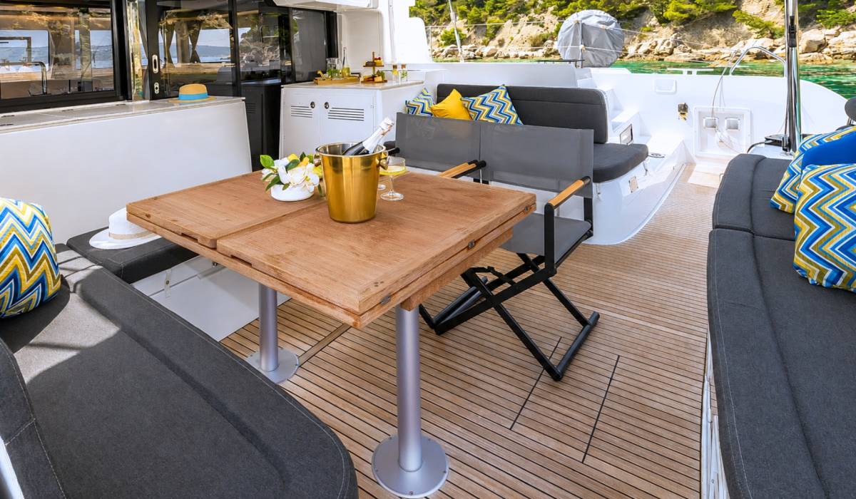 Lagoon 46, Big Blue | Yacht Charter Croatia