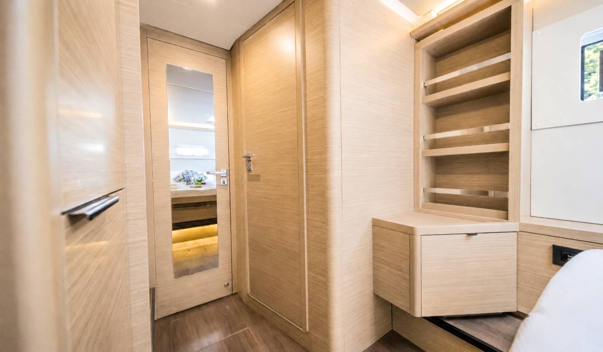 Lagoon 46, Big Blue | Yacht Charter Croatia
