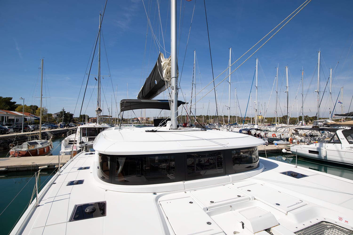 Lagoon 46, Long Island | Yacht Charter Croatia