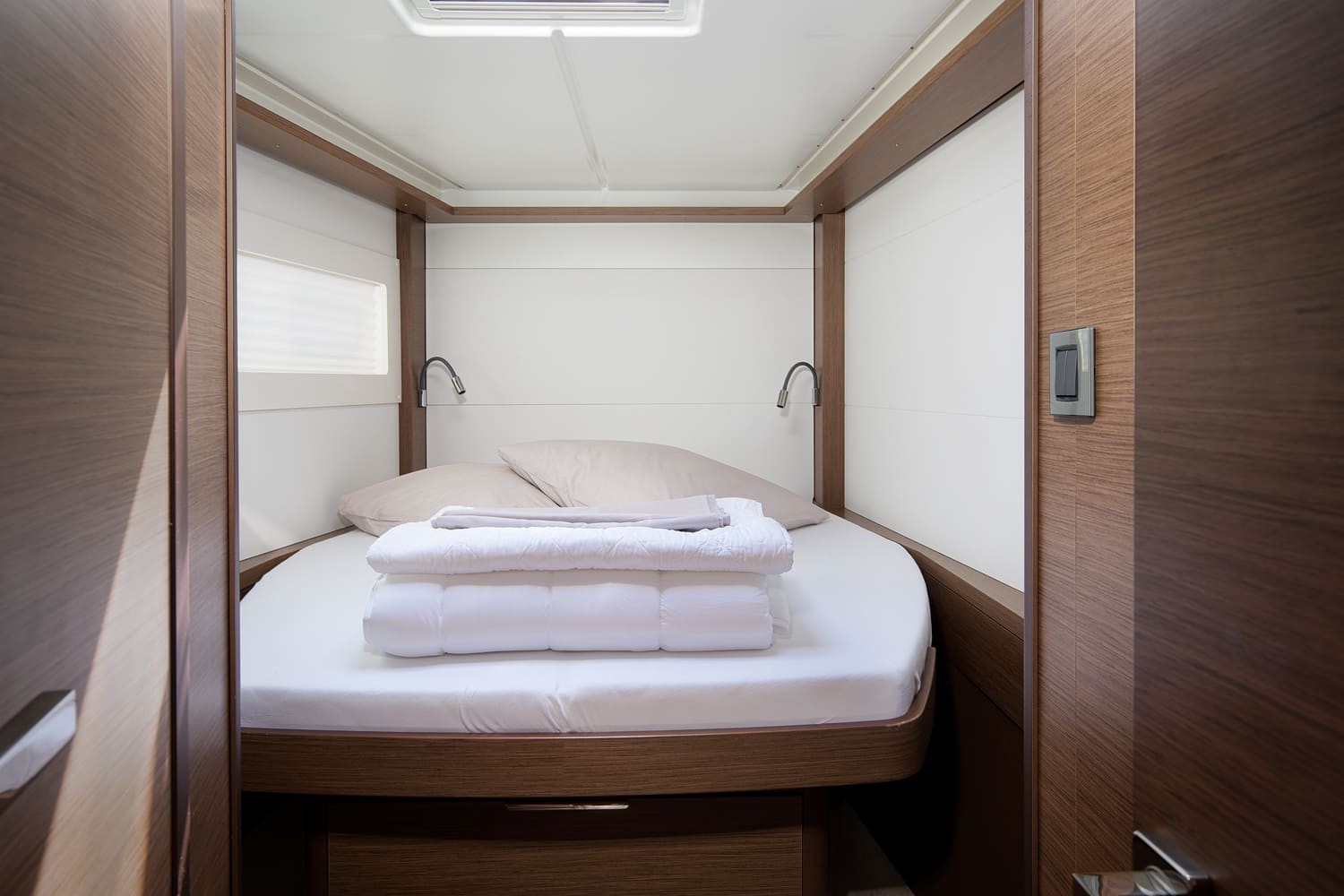 Lagoon 46, Long Island | Yacht Charter Croatia