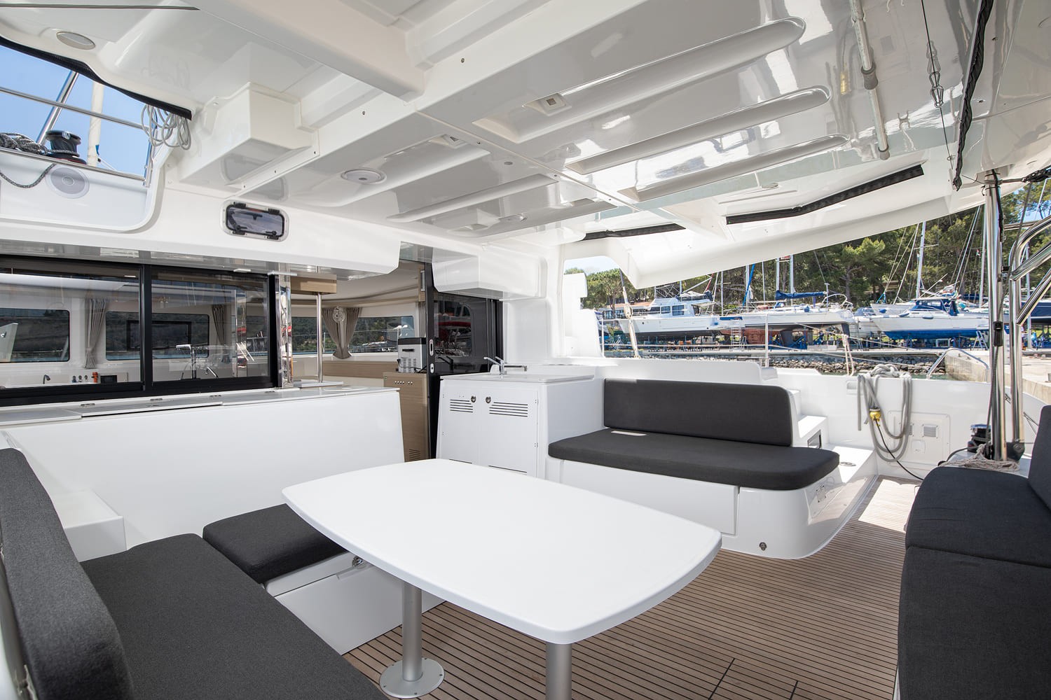Lagoon 46, Manta Maris | Yacht Charter Croatia