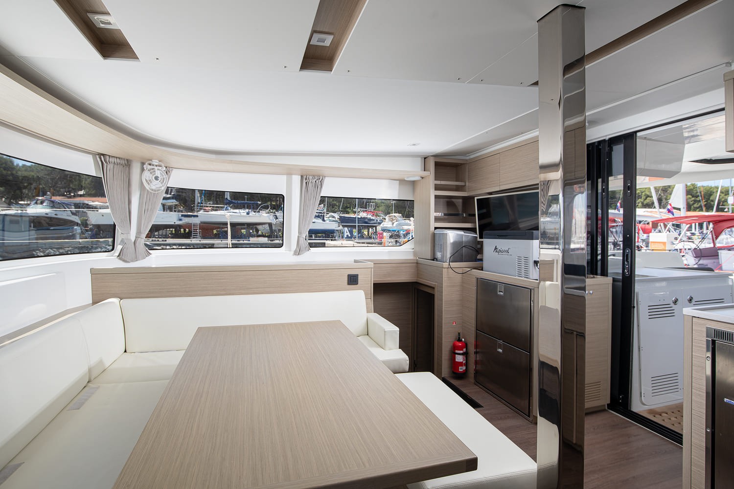 Lagoon 46, Manta Maris | Yacht Charter Croatia