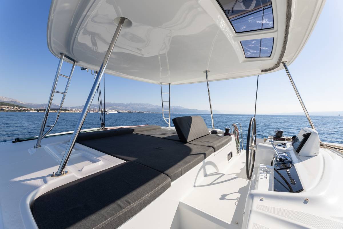 Lagoon 46, Aura | Noleggio di Yacht Croazia