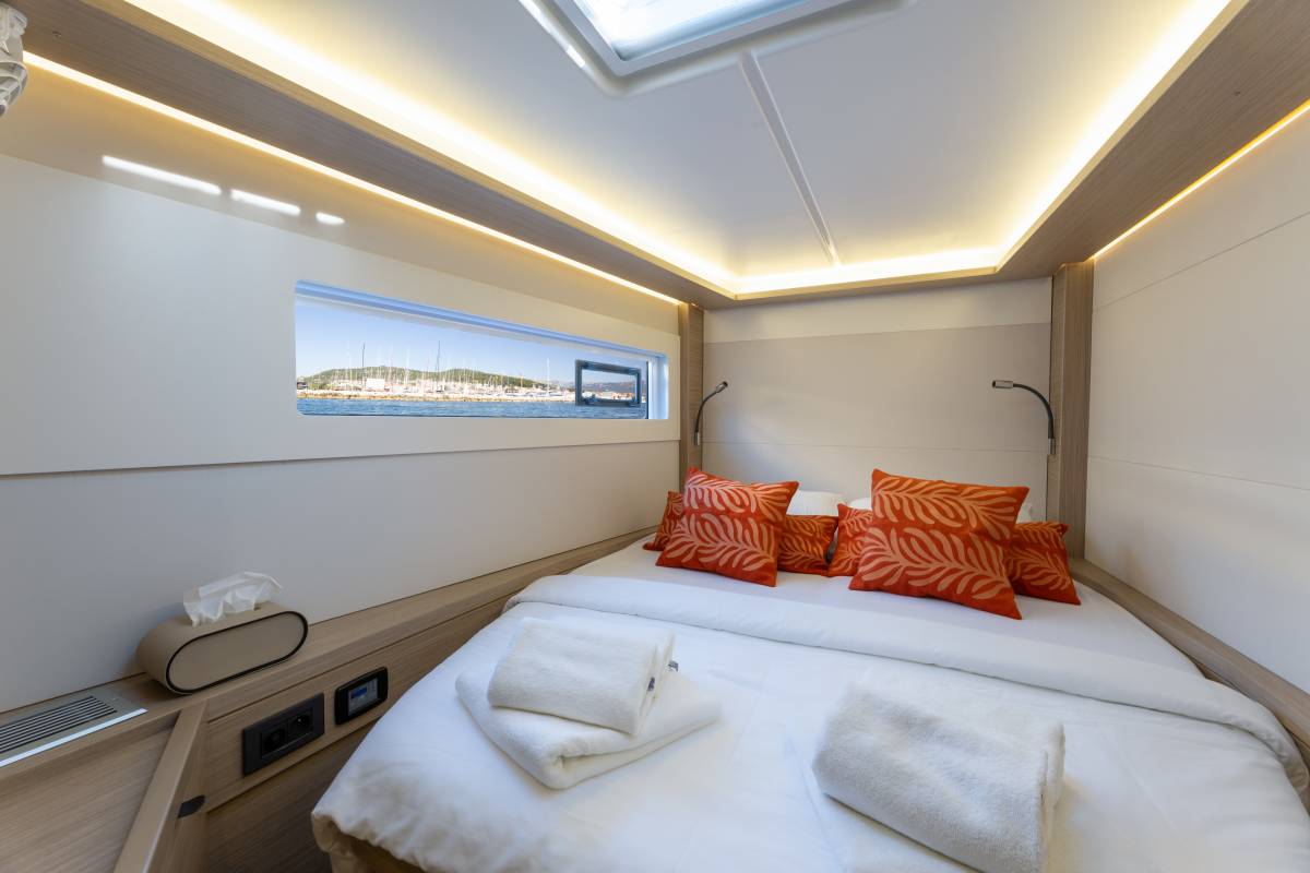 Lagoon 46, Aura | Noleggio di Yacht Croazia