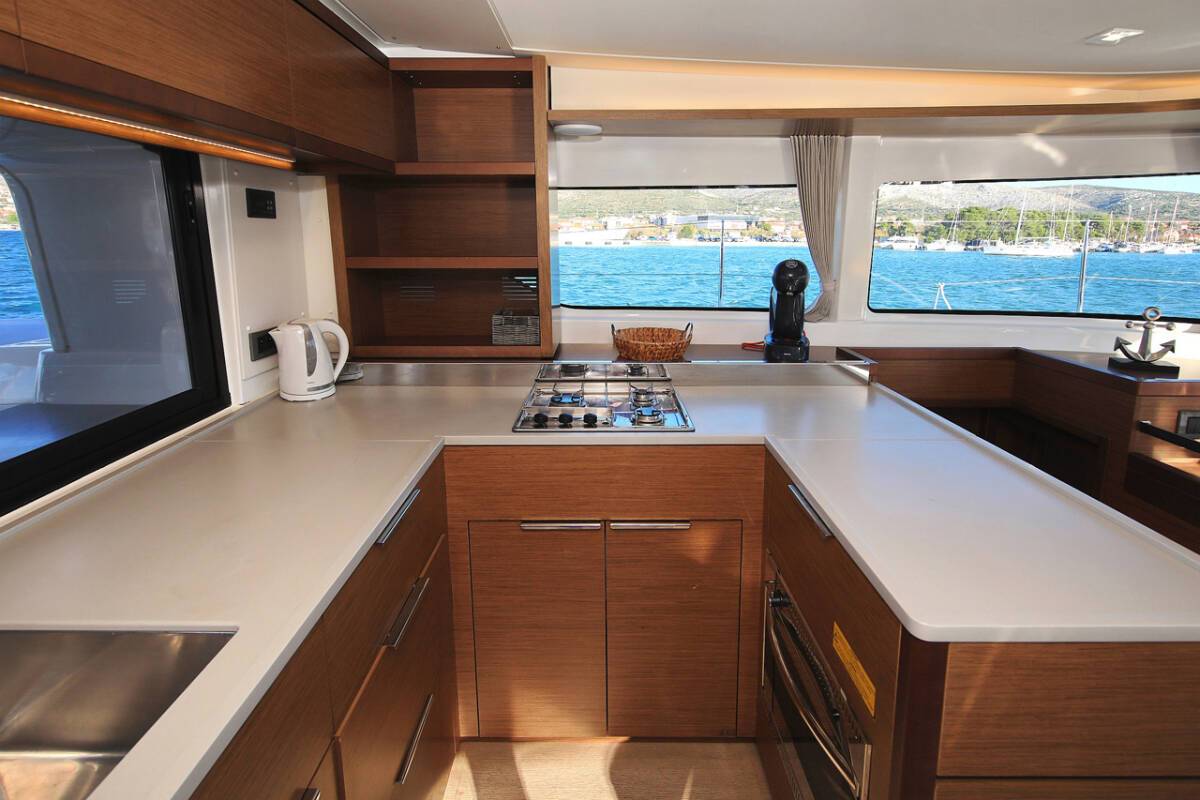 Lagoon 46, Mariposa | Noleggio di Yacht Croazia