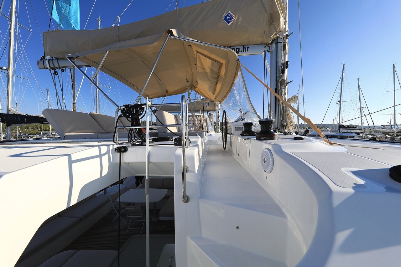 Lagoon 50 OW, Ragnar | Yacht Charter Croatia