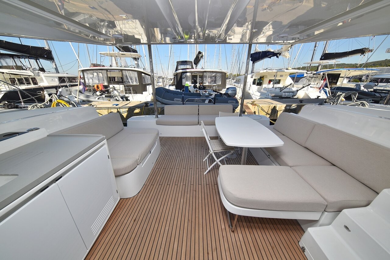 Lagoon 50 OW, Ragnar | Yacht Charter Croatia