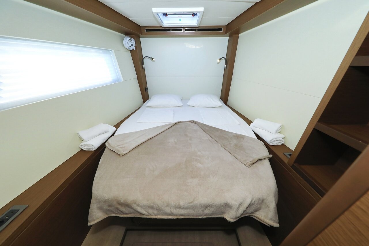 Lagoon 50 OW, Ragnar | Yacht Charter Croatia