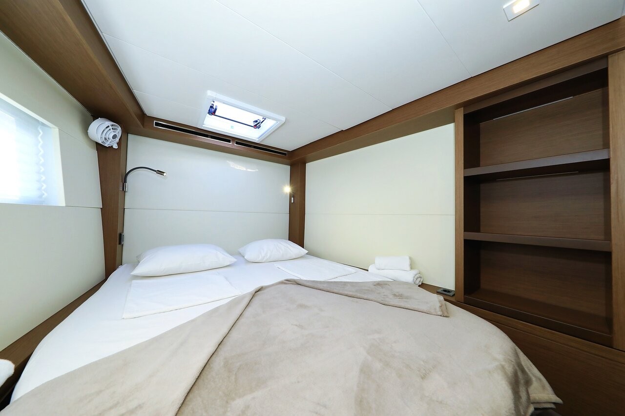 Lagoon 50 OW, Ragnar | Yacht Charter Croatia