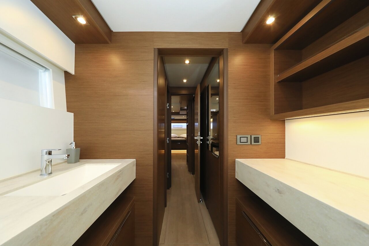 Lagoon 50 OW, Ragnar | Yacht Charter Croatia