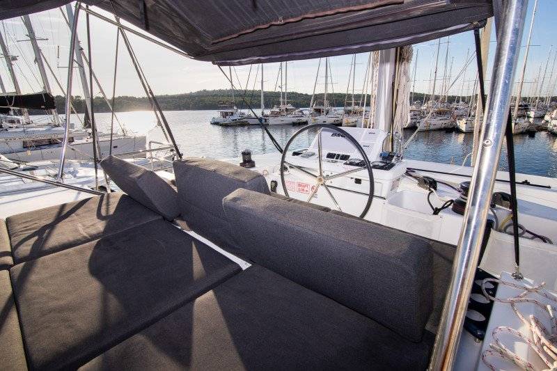 Lagoon 50, Zuzo I | Yacht Charter Croatia