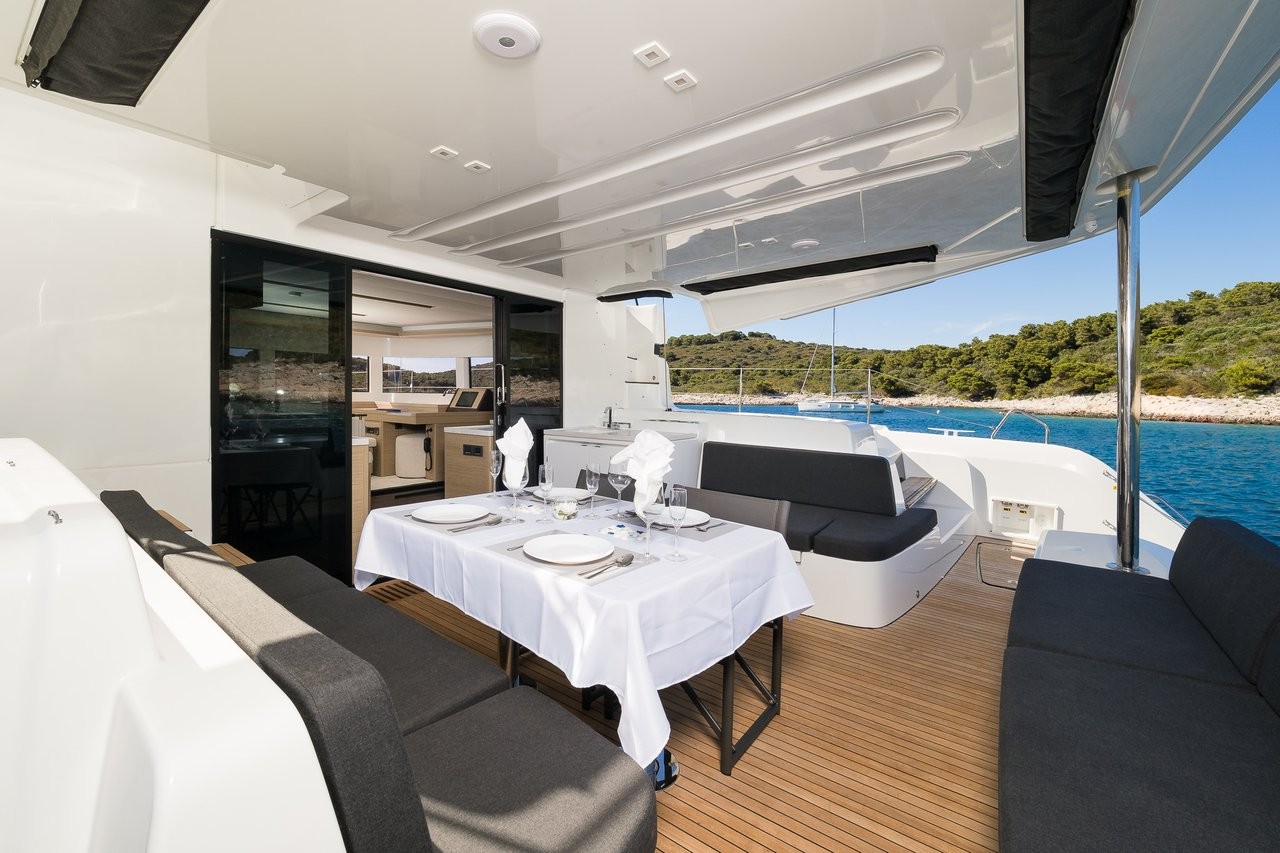 Lagoon 51 OW, Catwalk | Yachtcharter Kroatien
