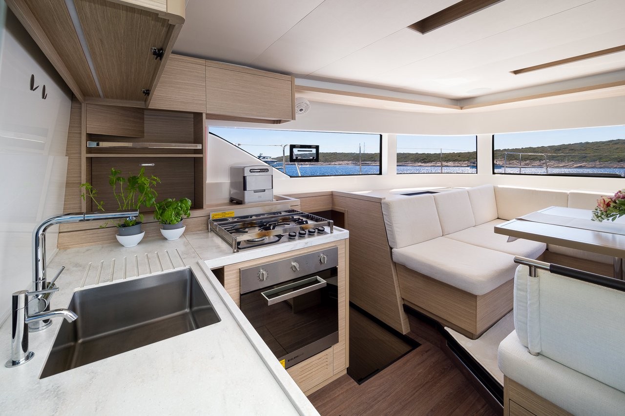 Lagoon 51 OW, Catwalk | Yachtcharter Kroatien