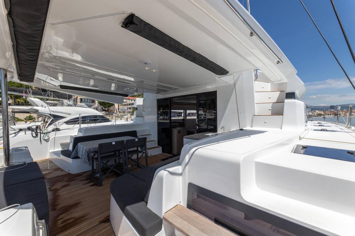 Lagoon 51, Negroni | Yacht Charter Croatia