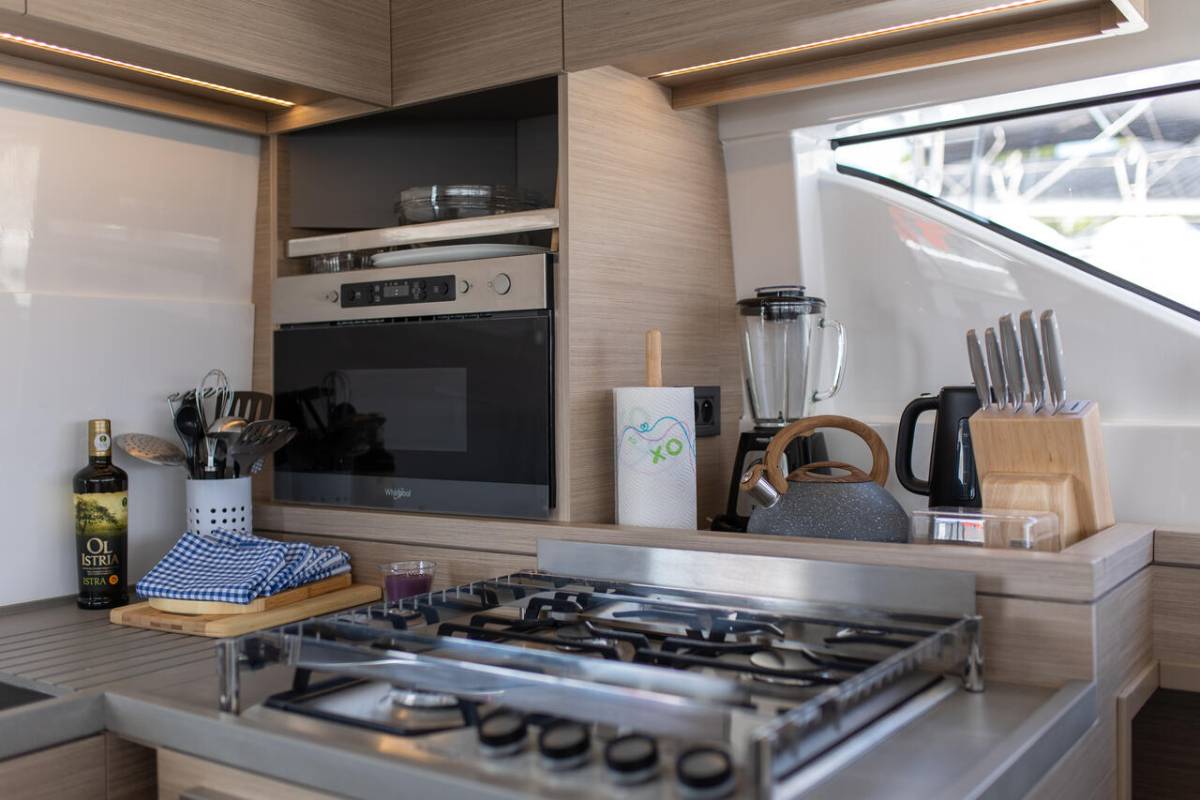 Lagoon 51, Negroni | Yacht Charter Croatia