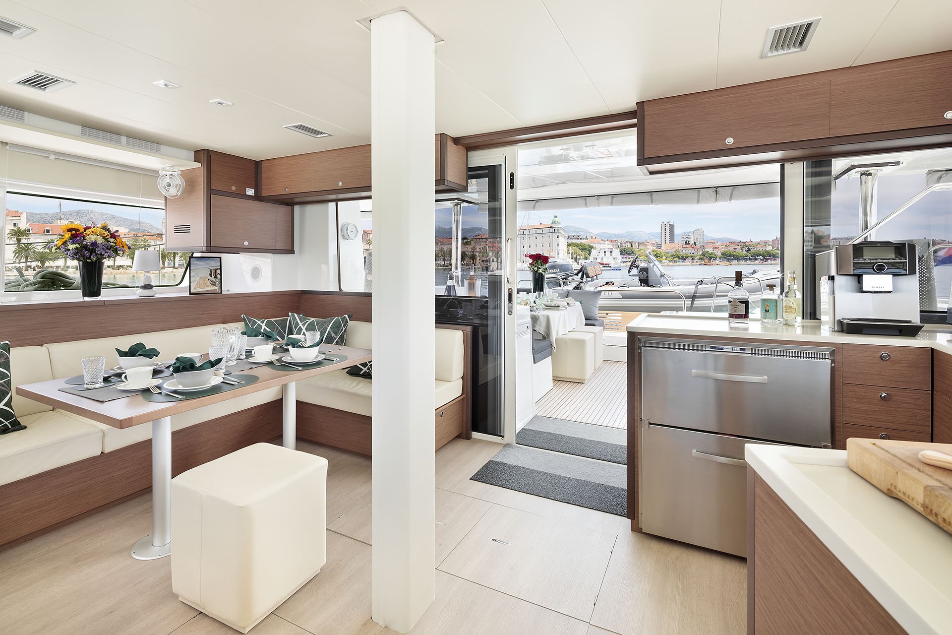 Lagoon 52 F OW, Emerald Gemini | Yacht Charter Croatia