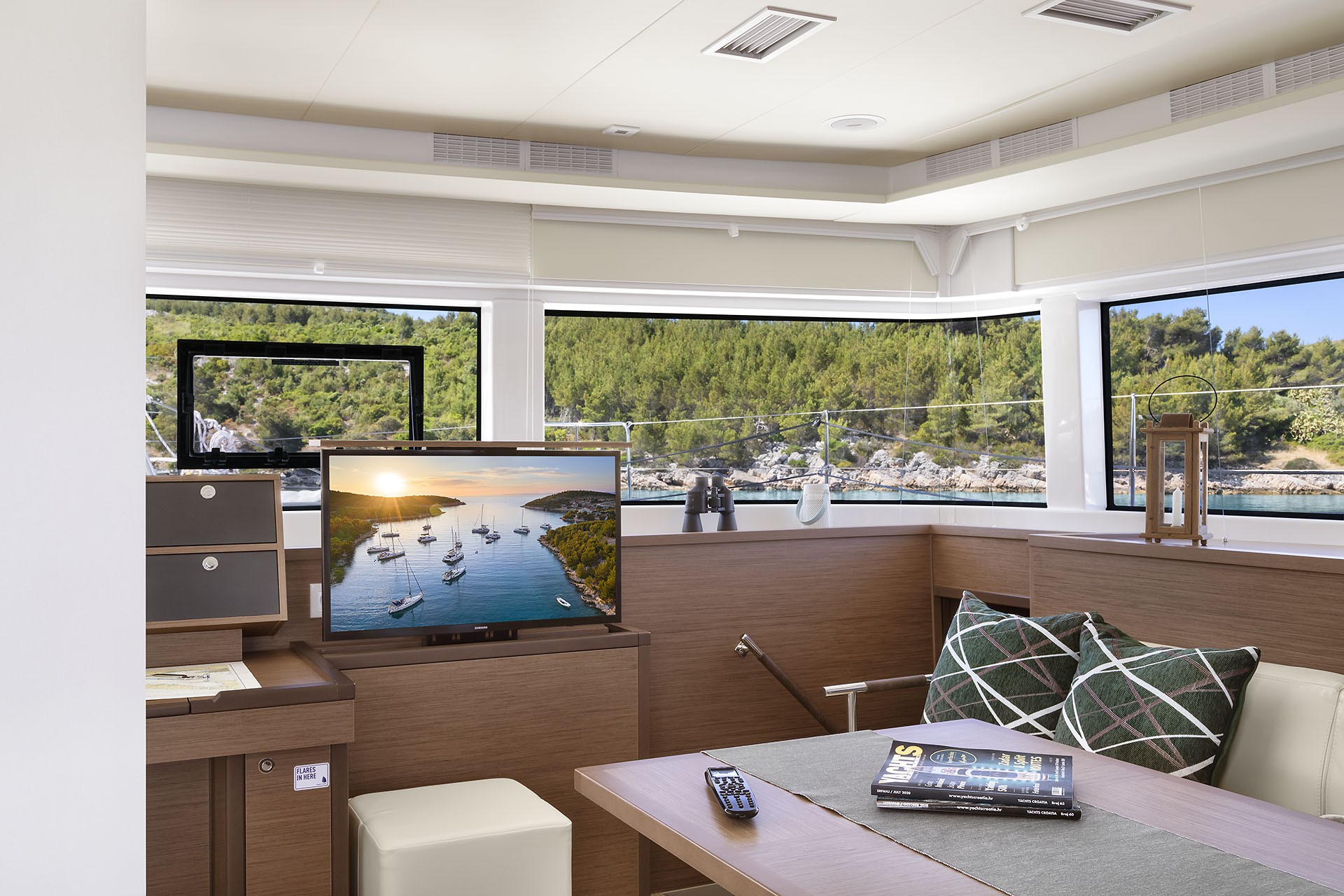 Lagoon 52 F OW, Emerald Gemini | Yacht Charter Croatia