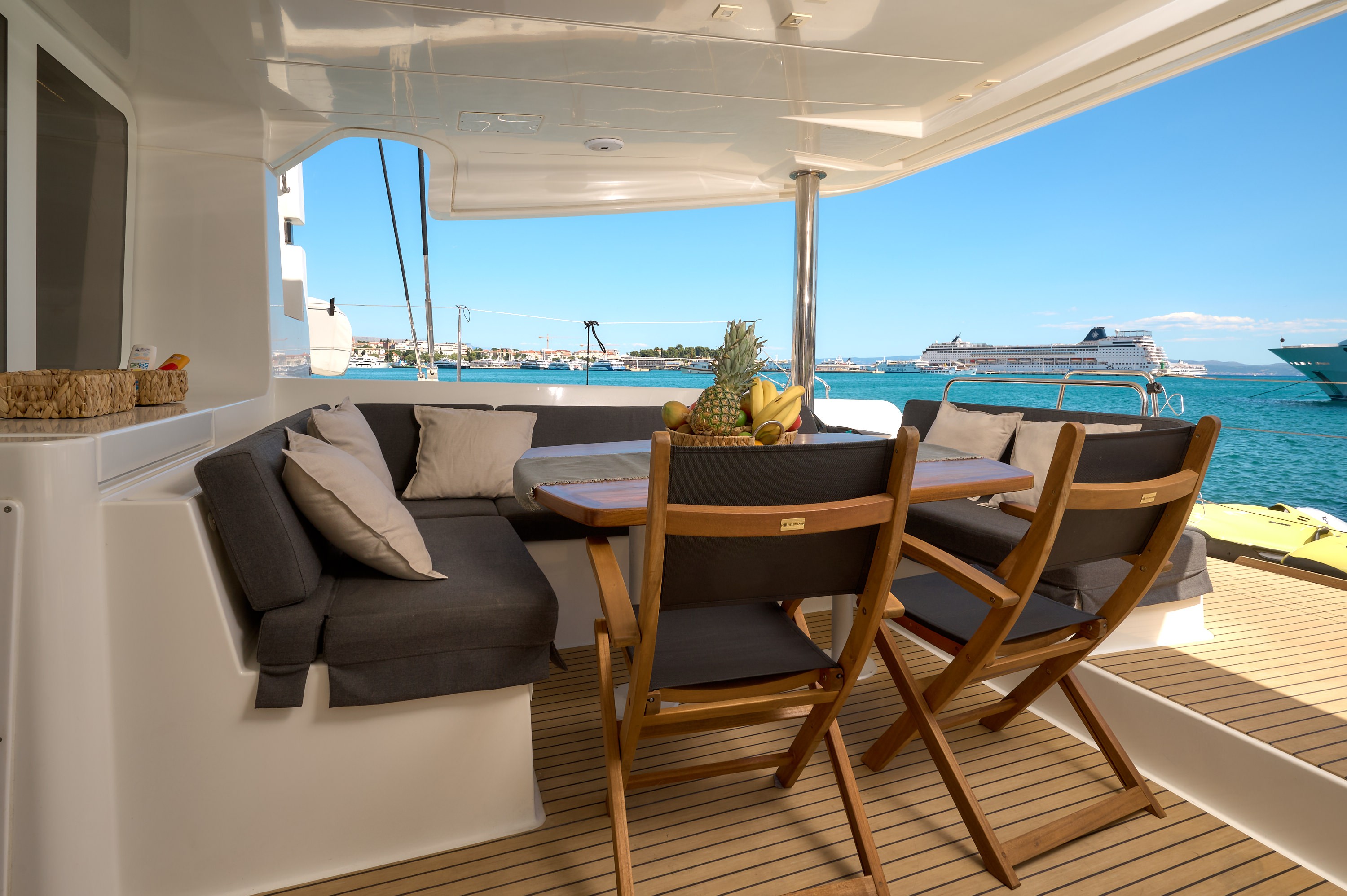 Lagoon 52 F, Akana | Yacht Charter Croatia