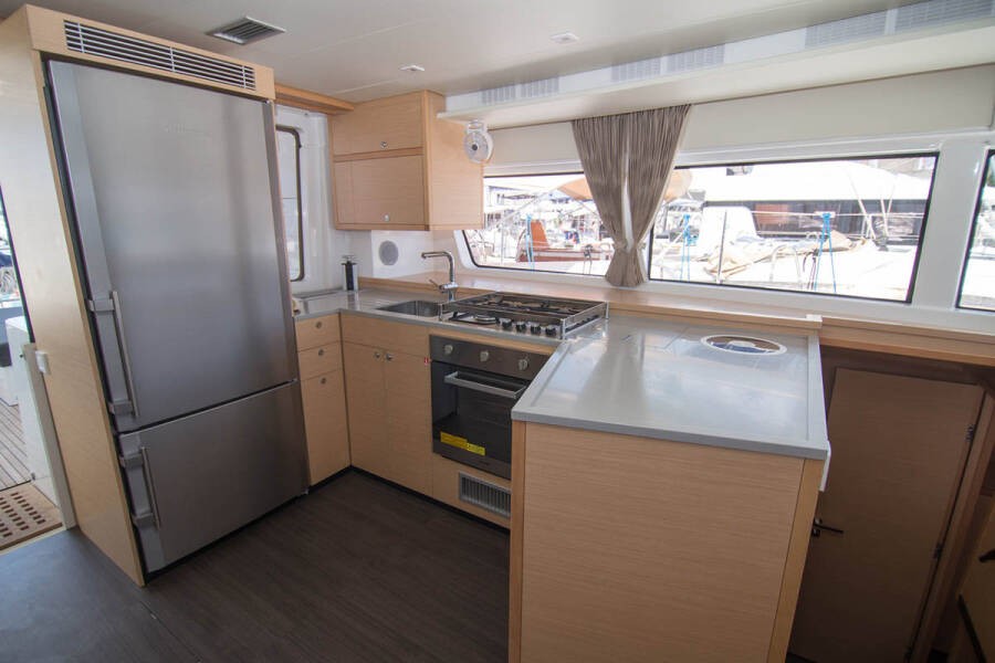 Lagoon 52 F, LinaHanna | Yachtcharter Kroatien