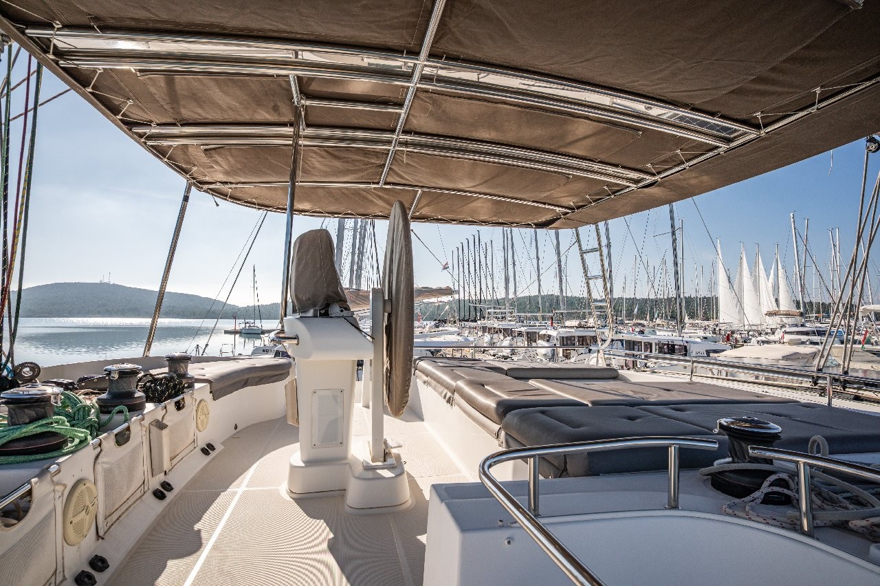Lagoon 52 F, Jessy | Yacht Charter Croatia