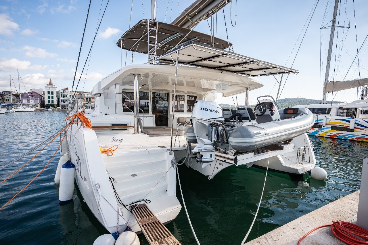 Lagoon 52 F, Jessy | Yacht Charter Croatia