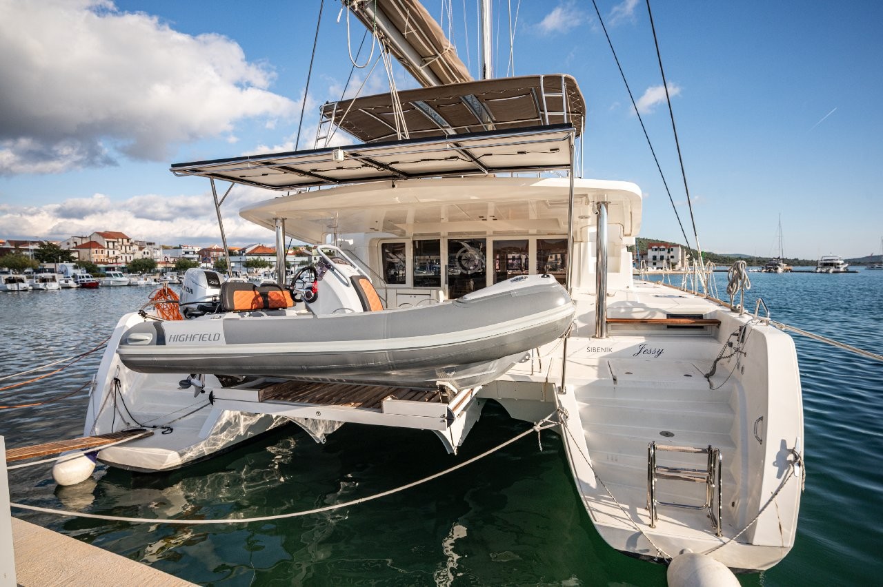 Lagoon 52 F, Jessy | Yacht Charter Croatia
