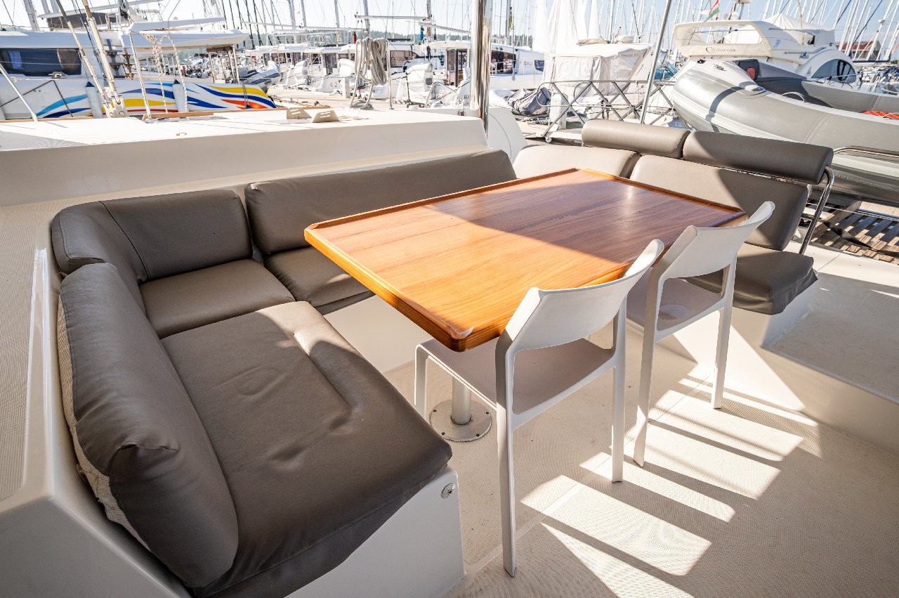 Lagoon 52 F, Jessy | Yacht Charter Croatia