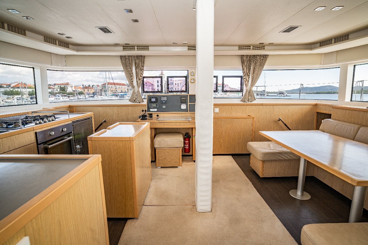 Lagoon 52 F, Jessy | Yacht Charter Croatia