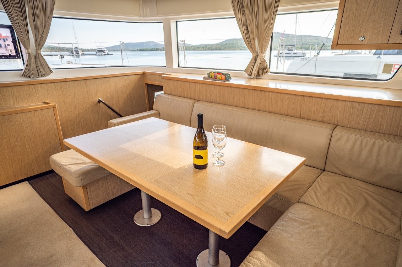 Lagoon 52 F, Jessy | Yacht Charter Croatia