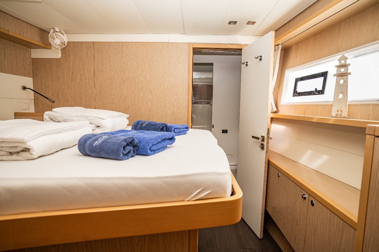 Lagoon 52 F, Jessy | Yacht Charter Croatia