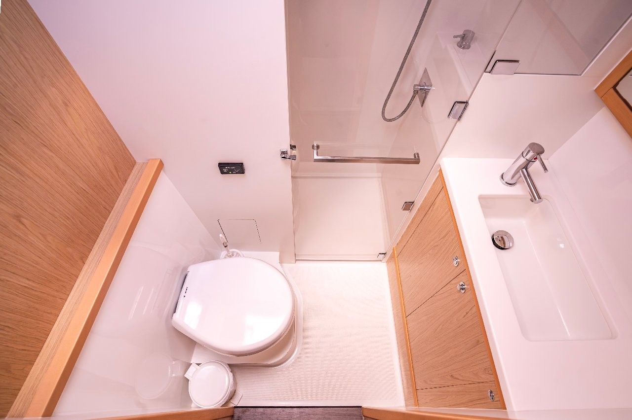 Lagoon 52 F, Jessy | Yacht Charter Croatia